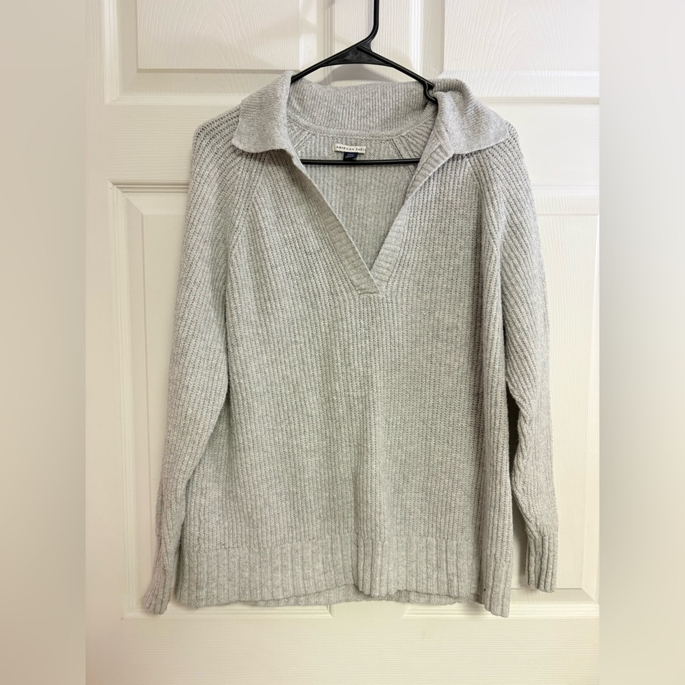 American Eagle Outfitters Light Gray V-Neck Sweater